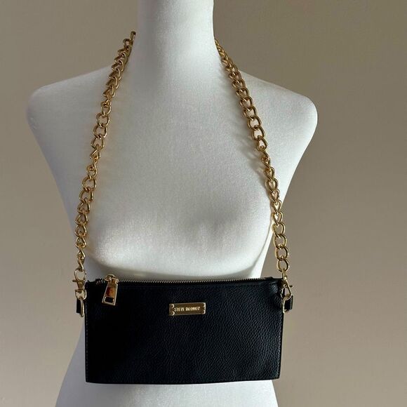 Steve Madden black, shoulder bag with gold chain and hardware. - Picture 1 of 6